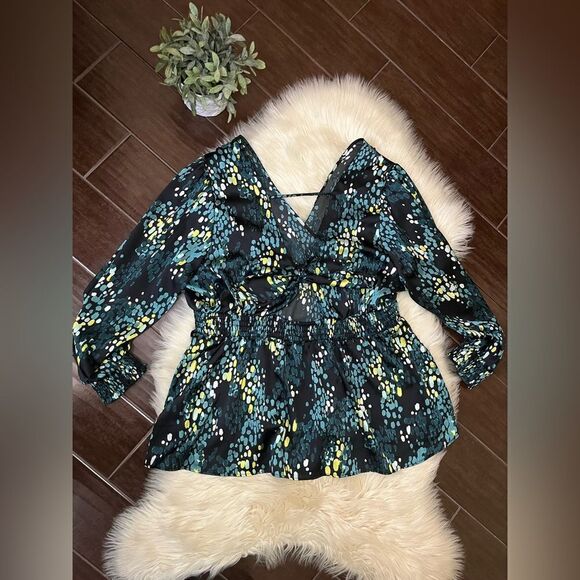 Torrid Satin Surplice Tie Cut Out Back Long Sleeve Blouse sz 3X - Picture 4 of 10